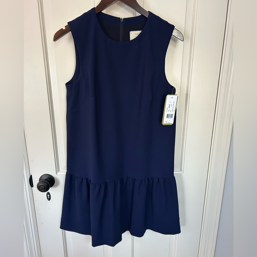 Nicole Miller Artelier size 6 navy blue dress